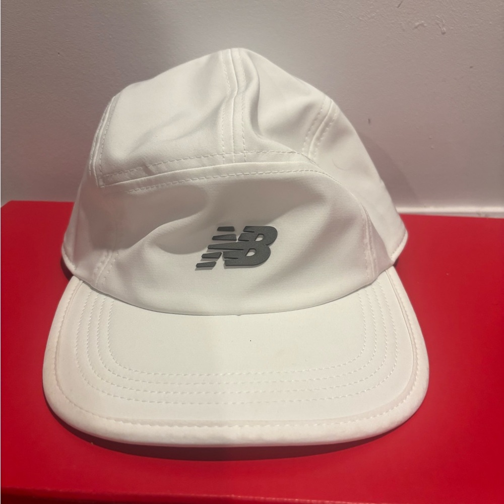 NWOT New Balance White Sport Logo Cap